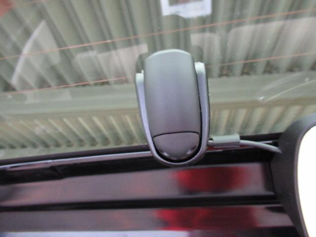 �y�h���C�u���R�[�_�[�z�f���E�����Ȃǂ��L�^���鎩���ԗp�̑��u�ł��B�@�������̎��̂̍ۂ̋L�^�͂������A���s�̍ۂ̎v���o�Ƃ��ăh���C�u�̉f�����y���ނ��Ƃ��ł��܂�