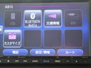 ｅ：ＨＥＶＸ　衝突軽減ブレーキ　ＬＥＤライト　フルセグＴＶ　アイドリングストップ　カーテンエアバック　ＶＳＡ　クルコン　スマ－トキ－　ＴＶナビ　ＥＴＣ　盗難防止システム　フルオートエアコン　ドラレコ(12枚目)