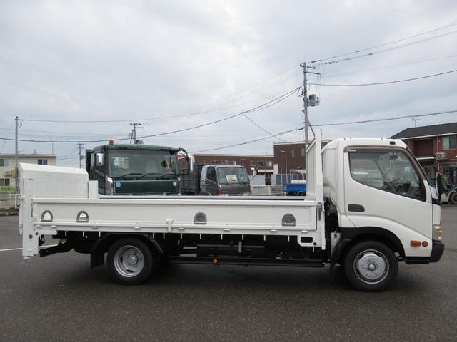 日野 デュトロ