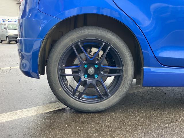 スイフト RS ディスチャージヘッドランプ 5MT ACC オートライト フロントフォグランプ プッシュスタート スマートキー USB電源 ナビ オートウィンドウ ETC 12ヶ月点検付(10枚目)