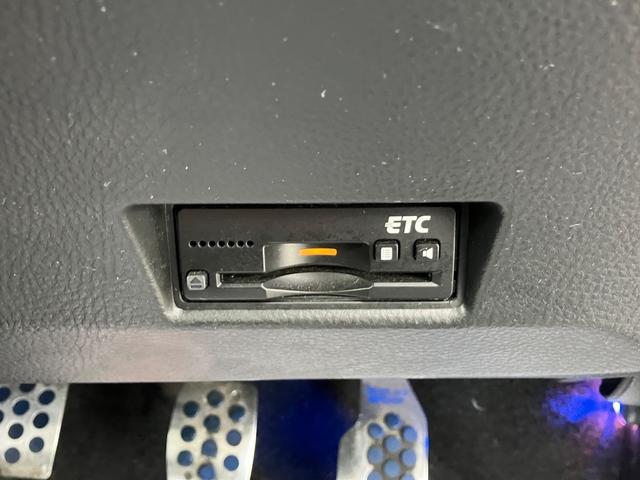 スイフト RS ディスチャージヘッドランプ 5MT ACC オートライト フロントフォグランプ プッシュスタート スマートキー USB電源 ナビ オートウィンドウ ETC 12ヶ月点検付(28枚目)