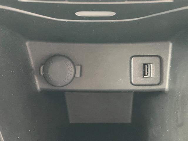 スイフト RS ディスチャージヘッドランプ 5MT ACC オートライト フロントフォグランプ プッシュスタート スマートキー USB電源 ナビ オートウィンドウ ETC 12ヶ月点検付(37枚目)