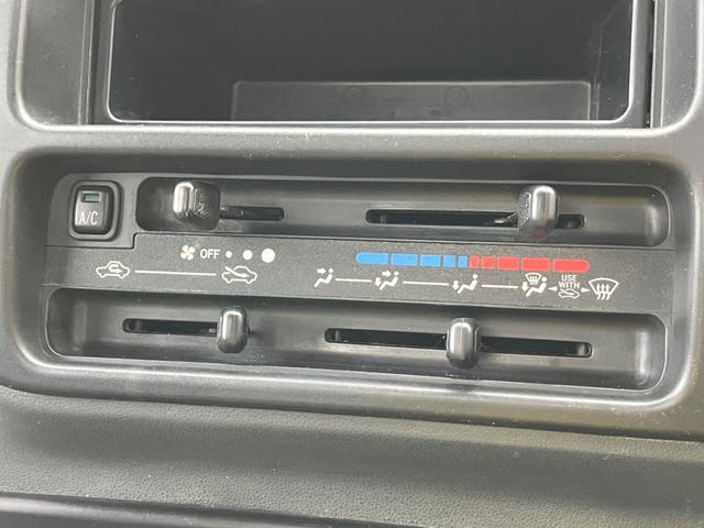 ハイゼットトラック エアコン・パワステスペシャルVS 4WD 5速MT エアコン パワステ 12ヶ月点検付(29枚目)