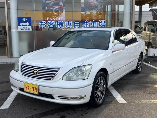 セルシオ Ｃ仕様　インテリアセレクション　セルシオ　エアサス　シートメモリー　クルコン　オートマチックハイビーム　フロントフォグランプ　ナビ　パワーシート　バックカメラ　サンルーフ　ＥＴＣ　電動格納ミラー　ＲＥＧＮＯタイヤ　１２ヶ月点検付（2枚目）