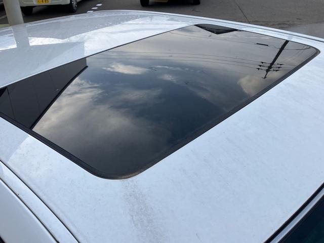 セルシオ Ｃ仕様　インテリアセレクション　セルシオ　エアサス　シートメモリー　クルコン　オートマチックハイビーム　フロントフォグランプ　ナビ　パワーシート　バックカメラ　サンルーフ　ＥＴＣ　電動格納ミラー　ＲＥＧＮＯタイヤ　１２ヶ月点検付（7枚目）