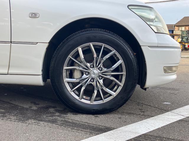 セルシオ Ｃ仕様　インテリアセレクション　セルシオ　エアサス　シートメモリー　クルコン　オートマチックハイビーム　フロントフォグランプ　ナビ　パワーシート　バックカメラ　サンルーフ　ＥＴＣ　電動格納ミラー　ＲＥＧＮＯタイヤ　１２ヶ月点検付（9枚目）