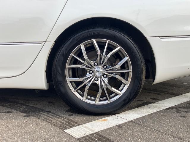 セルシオ Ｃ仕様　インテリアセレクション　セルシオ　エアサス　シートメモリー　クルコン　オートマチックハイビーム　フロントフォグランプ　ナビ　パワーシート　バックカメラ　サンルーフ　ＥＴＣ　電動格納ミラー　ＲＥＧＮＯタイヤ　１２ヶ月点検付（17枚目）