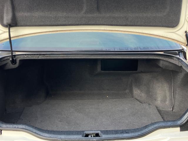 セルシオ Ｃ仕様　インテリアセレクション　セルシオ　エアサス　シートメモリー　クルコン　オートマチックハイビーム　フロントフォグランプ　ナビ　パワーシート　バックカメラ　サンルーフ　ＥＴＣ　電動格納ミラー　ＲＥＧＮＯタイヤ　１２ヶ月点検付（20枚目）