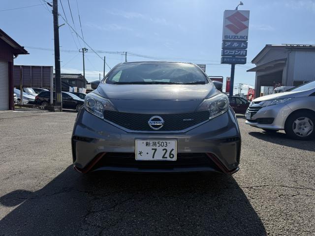 ノート ニスモ IMPUL製アルミホイール オートライト バックフォグランプ 純正オーテック製スポーツマフラー KENWOOD製Bluetooth機能付きフルセグナビ ETC(2枚目)