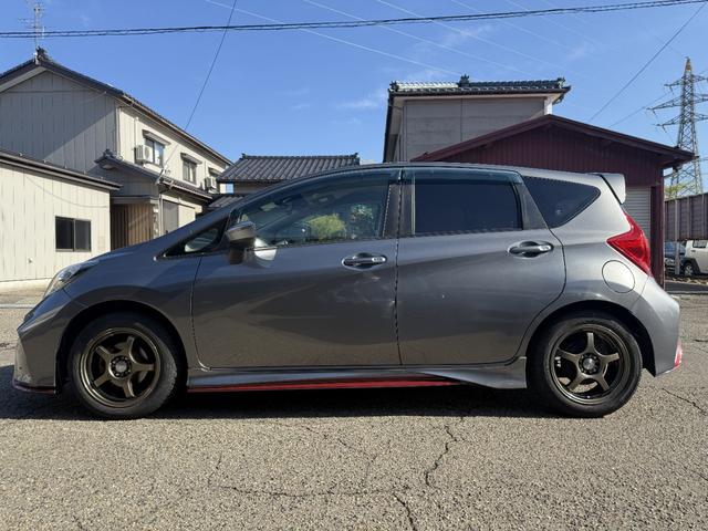 ノート ニスモ IMPUL製アルミホイール オートライト バックフォグランプ 純正オーテック製スポーツマフラー KENWOOD製Bluetooth機能付きフルセグナビ ETC(4枚目)