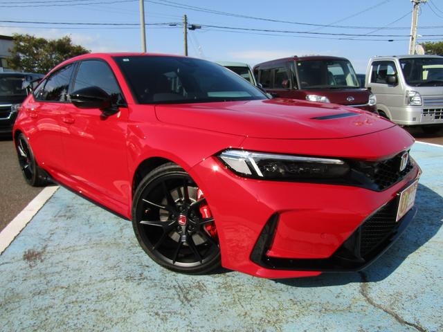 シビック タイプＲ　６速マニュアル　ワンオーナー　禁煙車　ナビＴＶ　バックカメラ　ＥＴＣ２．０　アダプティブクルーズコントロール　レーンアシスト　クリアランスソナー　ＬＥＤ　オートライト　オートマチックハイビーム（8枚目）