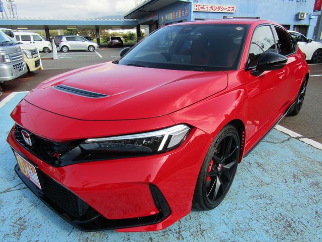 シビック タイプＲ　６速マニュアル　ワンオーナー　禁煙車　ナビＴＶ　バックカメラ　ＥＴＣ２．０　アダプティブクルーズコントロール　レーンアシスト　クリアランスソナー　ＬＥＤ　オートライト　オートマチックハイビーム（9枚目）