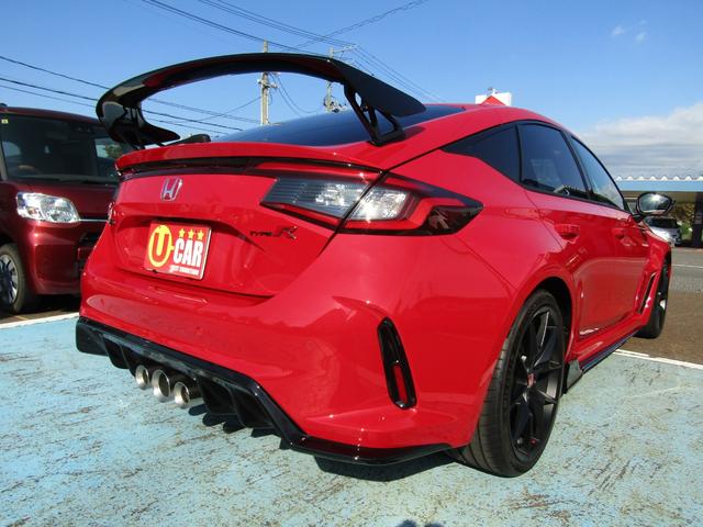 シビック タイプＲ　６速マニュアル　ワンオーナー　禁煙車　ナビＴＶ　バックカメラ　ＥＴＣ２．０　アダプティブクルーズコントロール　レーンアシスト　クリアランスソナー　ＬＥＤ　オートライト　オートマチックハイビーム（11枚目）