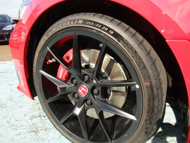 シビック タイプＲ　６速マニュアル　ワンオーナー　禁煙車　ナビＴＶ　バックカメラ　ＥＴＣ２．０　アダプティブクルーズコントロール　レーンアシスト　クリアランスソナー　ＬＥＤ　オートライト　オートマチックハイビーム（31枚目）