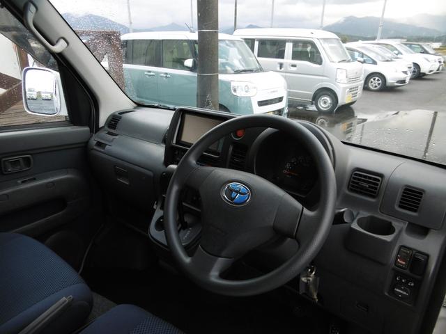 TOYOTA PIXIS VAN CRUISE TURBO