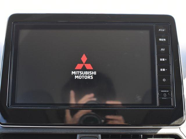 ｅＫワゴン Ｇ　４ＷＤ　９インチオリジナルナビ　フルセグＴＶ　Ｂｌｕｅｔｏｏｔｈ　２トーンカラー　バックモニター付きルームミラー　三菱ｅ－アシスト　プッシュスタート　シートヒーター　オートエアコン　ワンオーナー車（4枚目）
