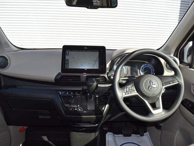 ｅＫワゴン Ｇ　４ＷＤ　９インチオリジナルナビ　フルセグＴＶ　Ｂｌｕｅｔｏｏｔｈ　２トーンカラー　バックモニター付きルームミラー　三菱ｅ－アシスト　プッシュスタート　シートヒーター　オートエアコン　ワンオーナー車（12枚目）