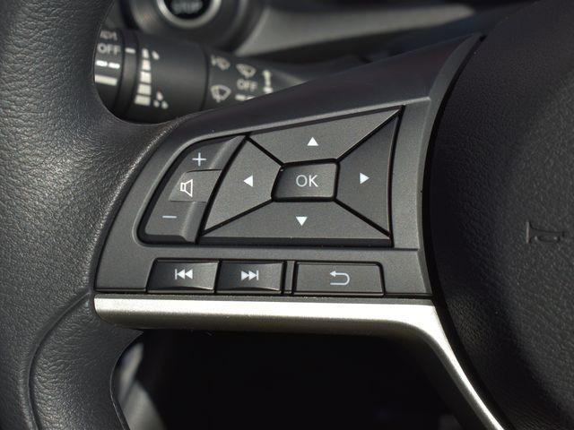 ｅＫワゴン Ｇ　４ＷＤ　９インチオリジナルナビ　フルセグＴＶ　Ｂｌｕｅｔｏｏｔｈ　２トーンカラー　バックモニター付きルームミラー　三菱ｅ－アシスト　プッシュスタート　シートヒーター　オートエアコン　ワンオーナー車（17枚目）