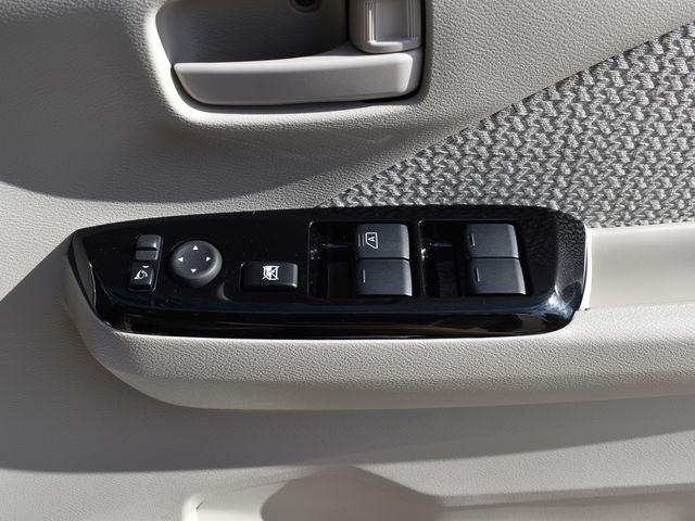 ｅＫワゴン Ｇ　４ＷＤ　９インチオリジナルナビ　フルセグＴＶ　Ｂｌｕｅｔｏｏｔｈ　２トーンカラー　バックモニター付きルームミラー　三菱ｅ－アシスト　プッシュスタート　シートヒーター　オートエアコン　ワンオーナー車（29枚目）