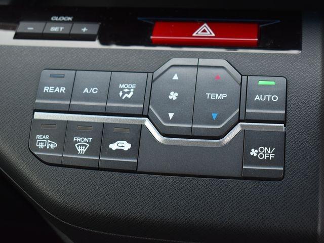 ステップワゴンスパーダ Ｚ　クールスピリット　４ＷＤ　純正９インチメモリーナビ　フルセグＴＶ　バックカメラ　両側パワースライドドア　クルーズコントロール　ハーフレザーシート　スマートキー　ＨＩＤライト　ＥＴＣ　純正アルミホイール　オートエアコン（22枚目）