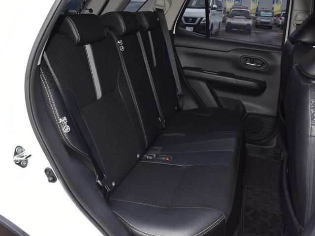 ロッキー プレミアムG 4WD ターボ 純正9インチナビTV パノラマM 2トーンカラー スマアシ ナビ連動ドラレコ レーダークルコン ハーフレザーシート LEDライト シーケンシャルターンランプ 社外アルミ ETC(35枚目)