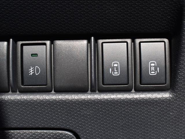 フォグランプ　両側パワースライドドア