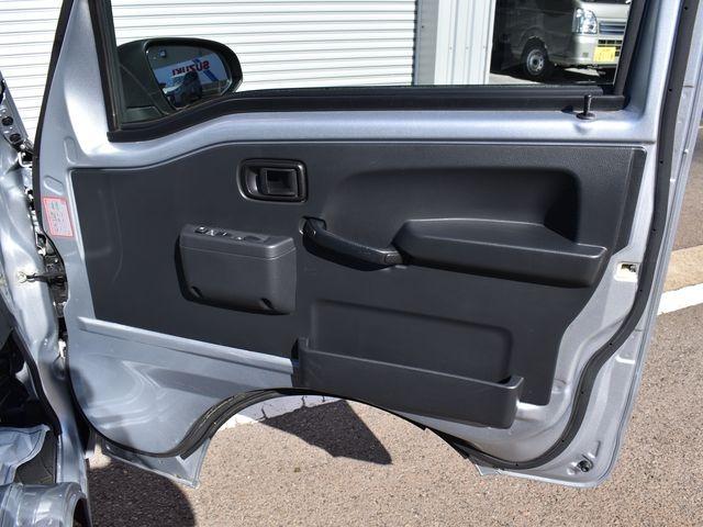 ハイゼットトラック エクストラ　４ＷＤ　オートマチック　メモリーナビ　フルセグＴＶ　Ｂｌｕｅｔｏｏｔｈ　キーレス　ＬＥＤライト　フォグランプ　ＥＴＣ　荷台ゴムマット　社外アルミ　メッキドアミラー　ワンオーナー車　マット　バイザー（23枚目）