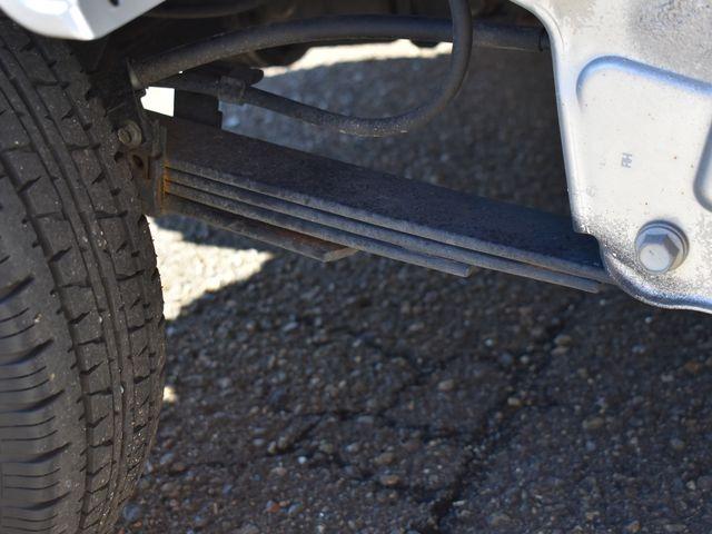 ハイゼットトラック エクストラ　４ＷＤ　オートマチック　メモリーナビ　フルセグＴＶ　Ｂｌｕｅｔｏｏｔｈ　キーレス　ＬＥＤライト　フォグランプ　ＥＴＣ　荷台ゴムマット　社外アルミ　メッキドアミラー　ワンオーナー車　マット　バイザー（26枚目）