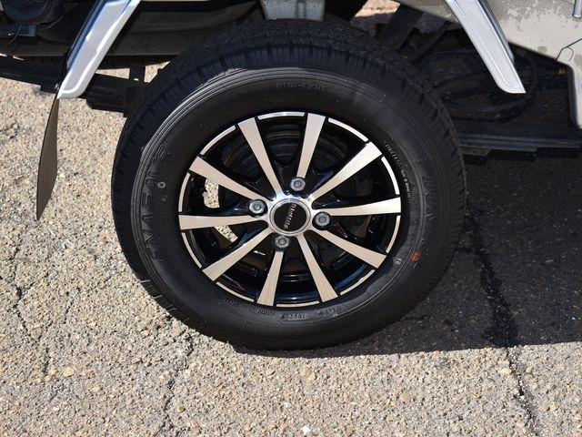 ハイゼットトラック エクストラ　４ＷＤ　オートマチック　メモリーナビ　フルセグＴＶ　Ｂｌｕｅｔｏｏｔｈ　キーレス　ＬＥＤライト　フォグランプ　ＥＴＣ　荷台ゴムマット　社外アルミ　メッキドアミラー　ワンオーナー車　マット　バイザー（29枚目）