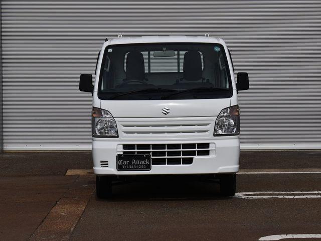 キャリイトラック ＫＣエアコン・パワステ　４ＷＤ　５速マニュアル　左右開閉ホロ　エアコン　パワステ　純正ラジオ　Ｗエアバック　アルミホイール　荷台ゴムマット　荷台プロテクター　車内マット　ドアバイザー（10枚目）