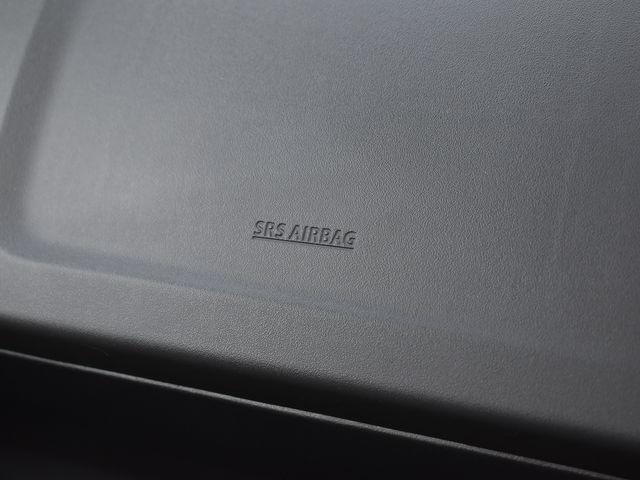 キャリイトラック ＫＣエアコン・パワステ　４ＷＤ　５速マニュアル　左右開閉ホロ　エアコン　パワステ　純正ラジオ　Ｗエアバック　アルミホイール　荷台ゴムマット　荷台プロテクター　車内マット　ドアバイザー（22枚目）