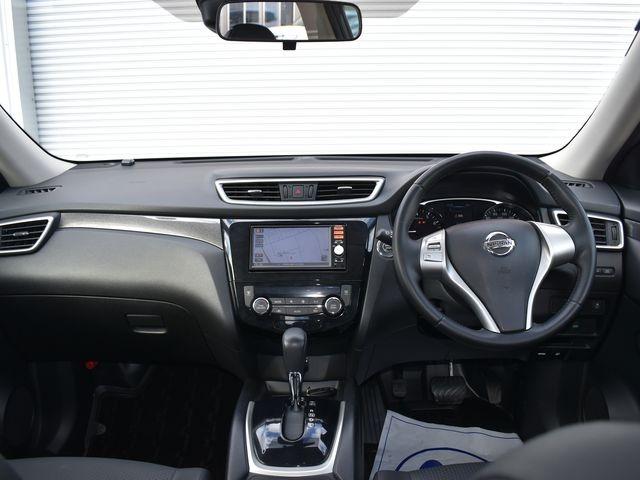 エクストレイル ２０Ｘ　エマージェンシーブレーキパッケージ　４ＷＤ　純正メモリーナビＴＶ　バックカメラ　エマージェンシーブレーキ　プッシュスタート　インテリジェントキー　社外アルミホイール　ＢＦグッドリッチタイヤ　シートヒーター　ＥＴＣ　オートエアコン（12枚目）