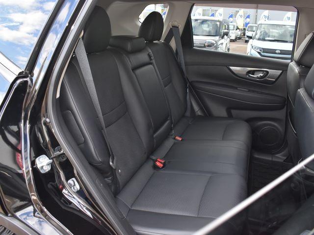 エクストレイル ２０Ｘ　エマージェンシーブレーキパッケージ　４ＷＤ　純正メモリーナビＴＶ　バックカメラ　エマージェンシーブレーキ　プッシュスタート　インテリジェントキー　社外アルミホイール　ＢＦグッドリッチタイヤ　シートヒーター　ＥＴＣ　オートエアコン（30枚目）