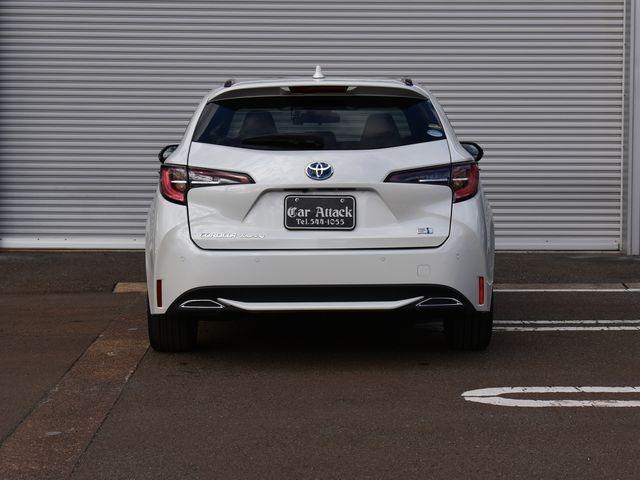 カローラツーリング ハイブリッド　ダブルバイビー　４ＷＤ　８インチディスプレイオーディオ　ＴＶ　Ｂカメラ　ドラレコ　セーフティセンス　レーダークルーズコントロール　ルーフレール　ＬＥＤライト　フォグランプ　ハーフレザーシート　ＥＴＣ　未使用品タイヤ（10枚目）