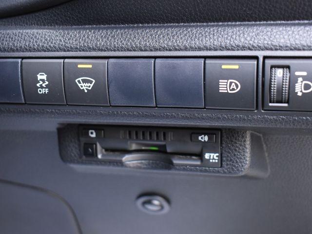 カローラツーリング ハイブリッド　ダブルバイビー　４ＷＤ　８インチディスプレイオーディオ　ＴＶ　Ｂカメラ　ドラレコ　セーフティセンス　レーダークルーズコントロール　ルーフレール　ＬＥＤライト　フォグランプ　ハーフレザーシート　ＥＴＣ　未使用品タイヤ（28枚目）