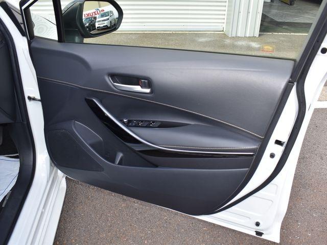 カローラツーリング ハイブリッド　ダブルバイビー　４ＷＤ　８インチディスプレイオーディオ　ＴＶ　Ｂカメラ　ドラレコ　セーフティセンス　レーダークルーズコントロール　ルーフレール　ＬＥＤライト　フォグランプ　ハーフレザーシート　ＥＴＣ　未使用品タイヤ（32枚目）