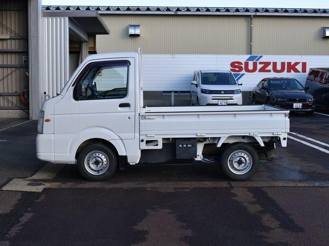 キャリイトラック FC農繁仕様 4WD 5速マニュアル ショートホイールベース ワンオーナー車 エアコン パワステ デフロック 荷台プロテクター ゲートチェーン 作業灯 ラジオ(8枚目)