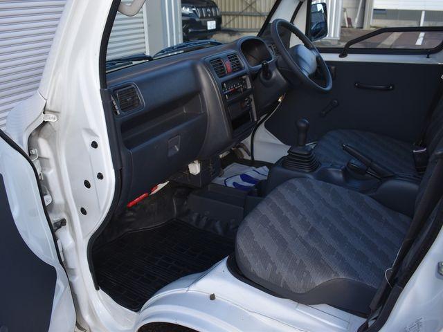 キャリイトラック FC農繁仕様 4WD 5速マニュアル ショートホイールベース ワンオーナー車 エアコン パワステ デフロック 荷台プロテクター ゲートチェーン 作業灯 ラジオ(11枚目)