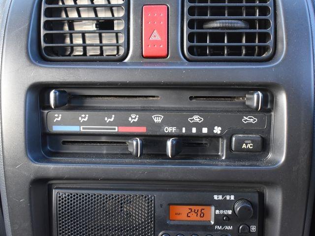 キャリイトラック FC農繁仕様 4WD 5速マニュアル ショートホイールベース ワンオーナー車 エアコン パワステ デフロック 荷台プロテクター ゲートチェーン 作業灯 ラジオ(13枚目)