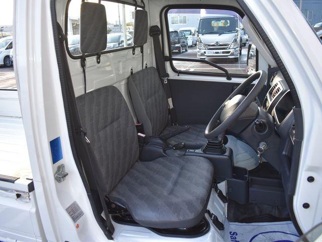 キャリイトラック FC農繁仕様 4WD 5速マニュアル ショートホイールベース ワンオーナー車 エアコン パワステ デフロック 荷台プロテクター ゲートチェーン 作業灯 ラジオ(20枚目)