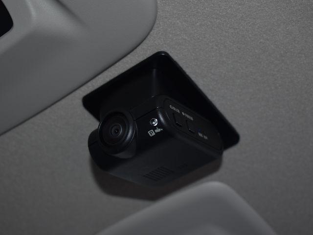 デリカミニ Ｔ　プレミアム　４ＷＤターボ　９インチナビＴＶ　マルチアラウンドモニター　ドラレコ　三菱ｅアシスト　両側パワスラ　キックセンサー電動スライド　ルーフレール　ハーフレザーシート　ＬＥＤライト　ＥＴＣ　ワンオーナー（10枚目）