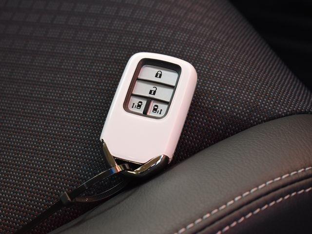 フリードハイブリッド ハイブリッド・G 4WD 9インチインターナビTV バックカメラ 前後ドラレコ ホンダセンシング 両側パワースライドドア LEDライト アルミホイール ハーフレザーシート シートヒーター ワンオーナー車 禁煙車(25枚目)