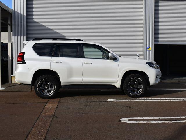 ランドクルーザープラド TX Lパッケージ 4WDディーゼルターボ 純正9インチナビTV バックカメラ 5人乗り ベージュ革シート セーフティセンス LEDライト ベンチレーション パワーシート 社外アルミ オープンカントリー ETC(4枚目)