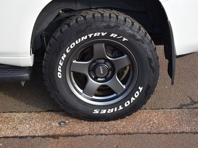 ランドクルーザープラド TX Lパッケージ 4WDディーゼルターボ 純正9インチナビTV バックカメラ 5人乗り ベージュ革シート セーフティセンス LEDライト ベンチレーション パワーシート 社外アルミ オープンカントリー ETC(42枚目)