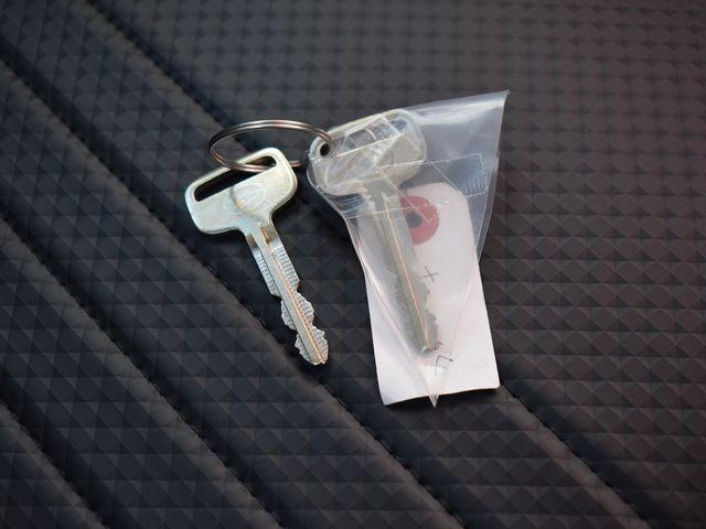 ハイゼットトラック スタンダード 農用スペシャル 4WD 届出済未使用車 5速マニュアル スマートアシスト 4枚リーフスプリング コーナーセンサー LED荷台作業灯 スーパーデフロック Wエアバック エアコン パワステ 純正ラジオ 純正ラバーマット(12枚目)