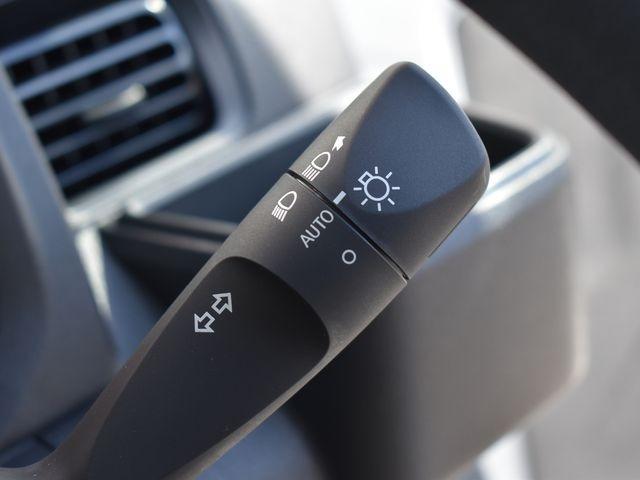 ハイゼットトラック スタンダード 農用スペシャル 4WD 届出済未使用車 5速マニュアル スマートアシスト 4枚リーフスプリング コーナーセンサー LED荷台作業灯 スーパーデフロック Wエアバック エアコン パワステ 純正ラジオ 純正ラバーマット(16枚目)