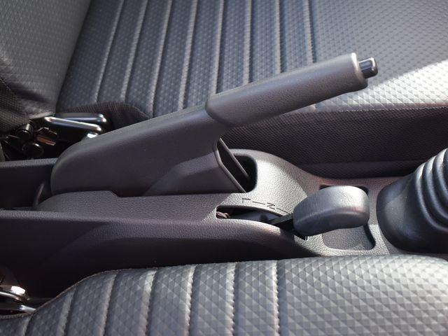 ハイゼットトラック スタンダード 農用スペシャル 4WD 届出済未使用車 5速マニュアル スマートアシスト 4枚リーフスプリング コーナーセンサー LED荷台作業灯 スーパーデフロック Wエアバック エアコン パワステ 純正ラジオ 純正ラバーマット(17枚目)