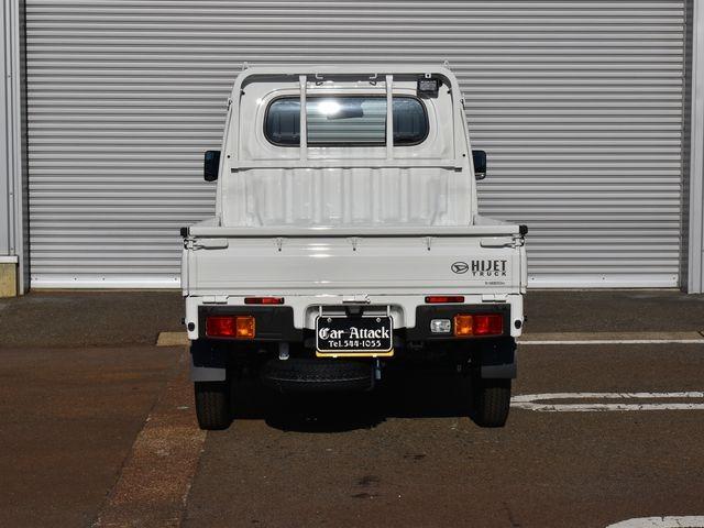 ハイゼットトラック スタンダード 農用スペシャル 4WD 届出済未使用車 5速マニュアル スマートアシスト 4枚リーフスプリング コーナーセンサー LED荷台作業灯 スーパーデフロック Wエアバック エアコン パワステ 純正ラジオ 純正ラバーマット(5枚目)