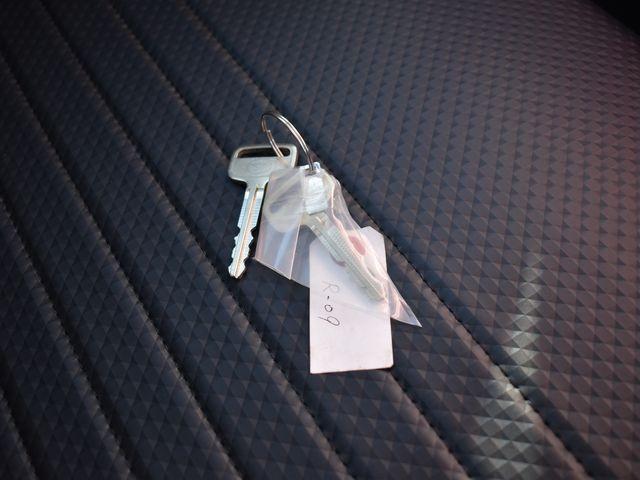 ハイゼットトラック スタンダード 農用スペシャル 4WD 届出済未使用車 5速マニュアル スマートアシスト 4枚リーフスプリング コーナーセンサー LED荷台作業灯 スーパーデフロック Wエアバック エアコン パワステ 純正ラジオ 純正ラバーマット(12枚目)