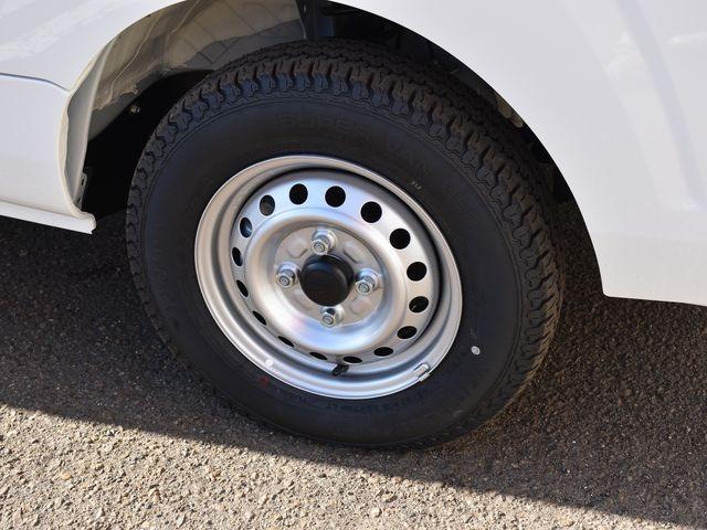 ハイゼットトラック スタンダード 農用スペシャル 4WD 届出済未使用車 5速マニュアル スマートアシスト 4枚リーフスプリング コーナーセンサー LED荷台作業灯 スーパーデフロック Wエアバック エアコン パワステ 純正ラジオ 純正ラバーマット(24枚目)